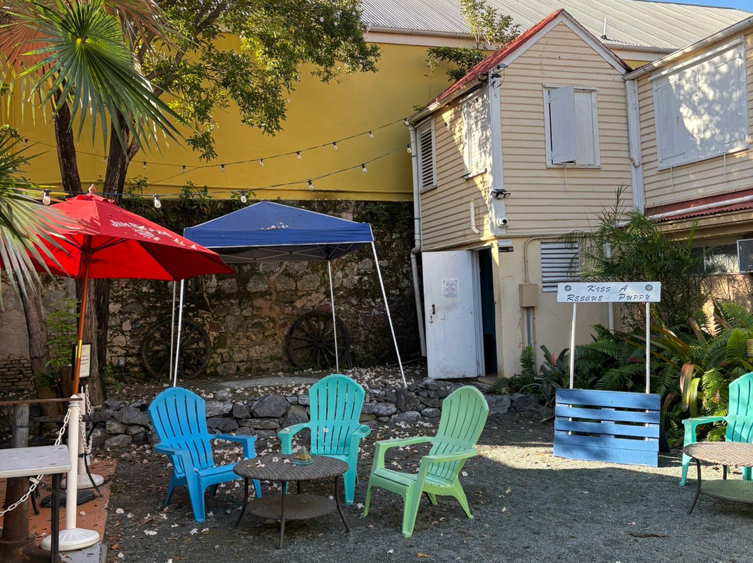 Victoria House主图