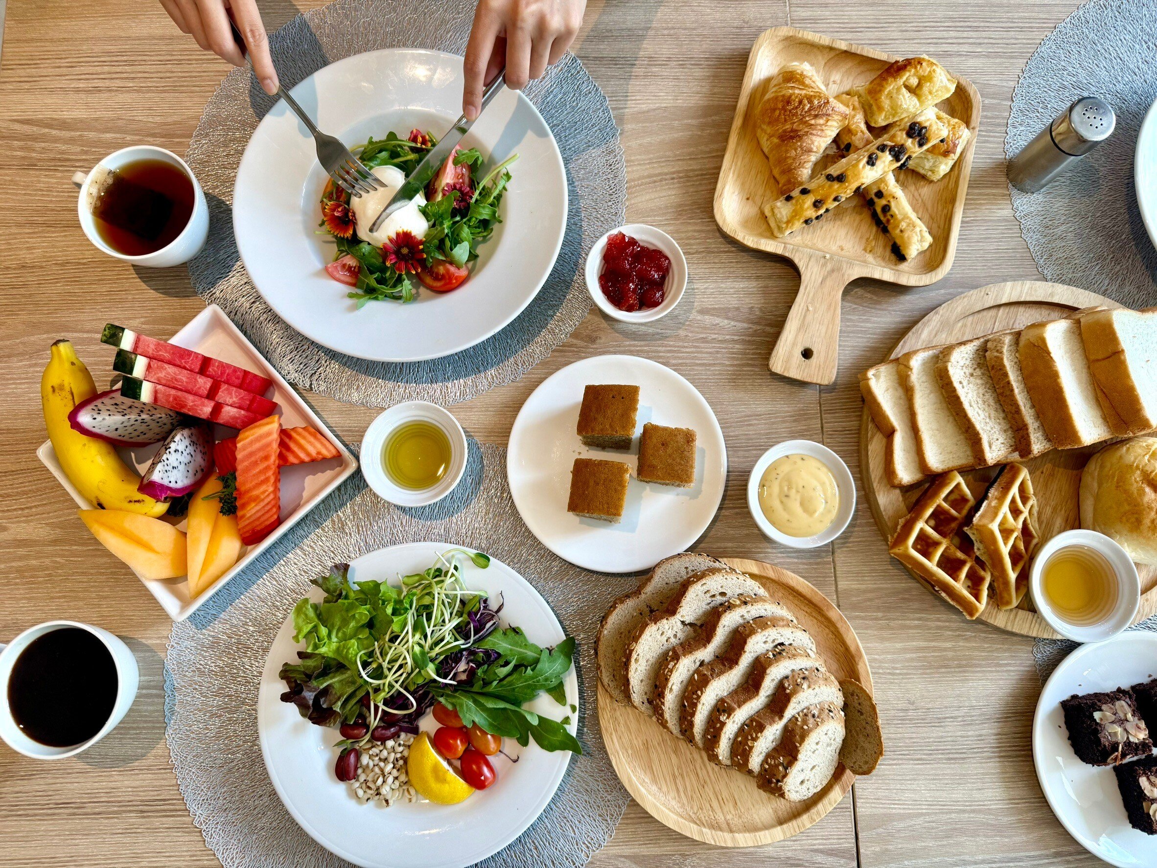 卡奈里斯素万那普店 - 酒店至素万那普机场免费送机-餐饮