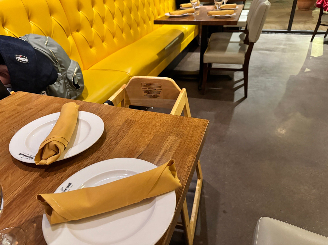 The Yellow Chilli By Sanjeev Kapoor - Santa Clara