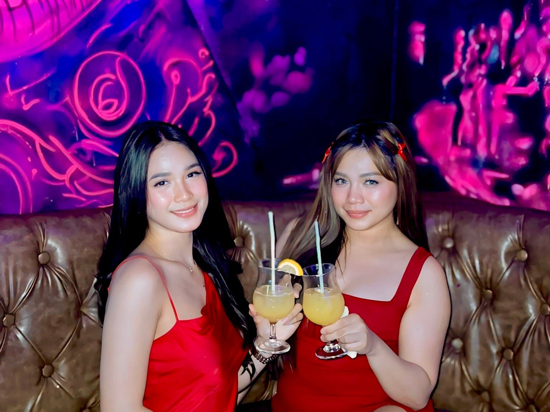 Neon Nights Bar Club-马卡蒂必去景点