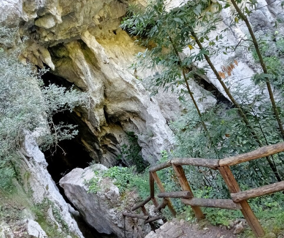 Grotte del Bussento-Morigerati必去景点