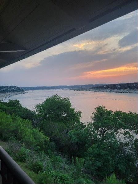 莱克韦温泉度假酒店主图