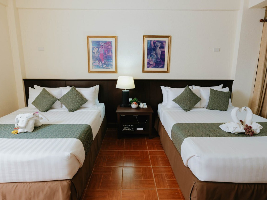 The Suites At Mount Malarayat主图