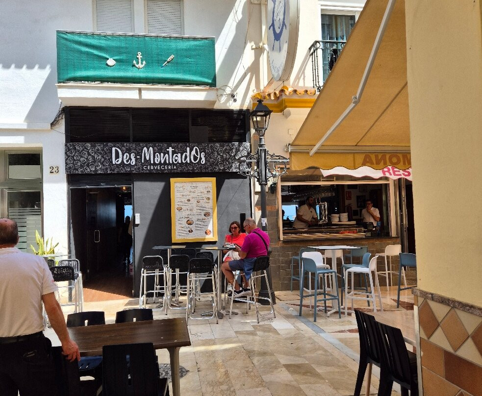 Calle Carmen-托雷莫里诺斯必去景点