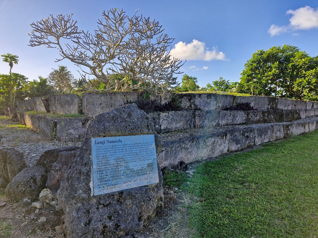 Ancient Royal Tombs of Lapaha景点图片