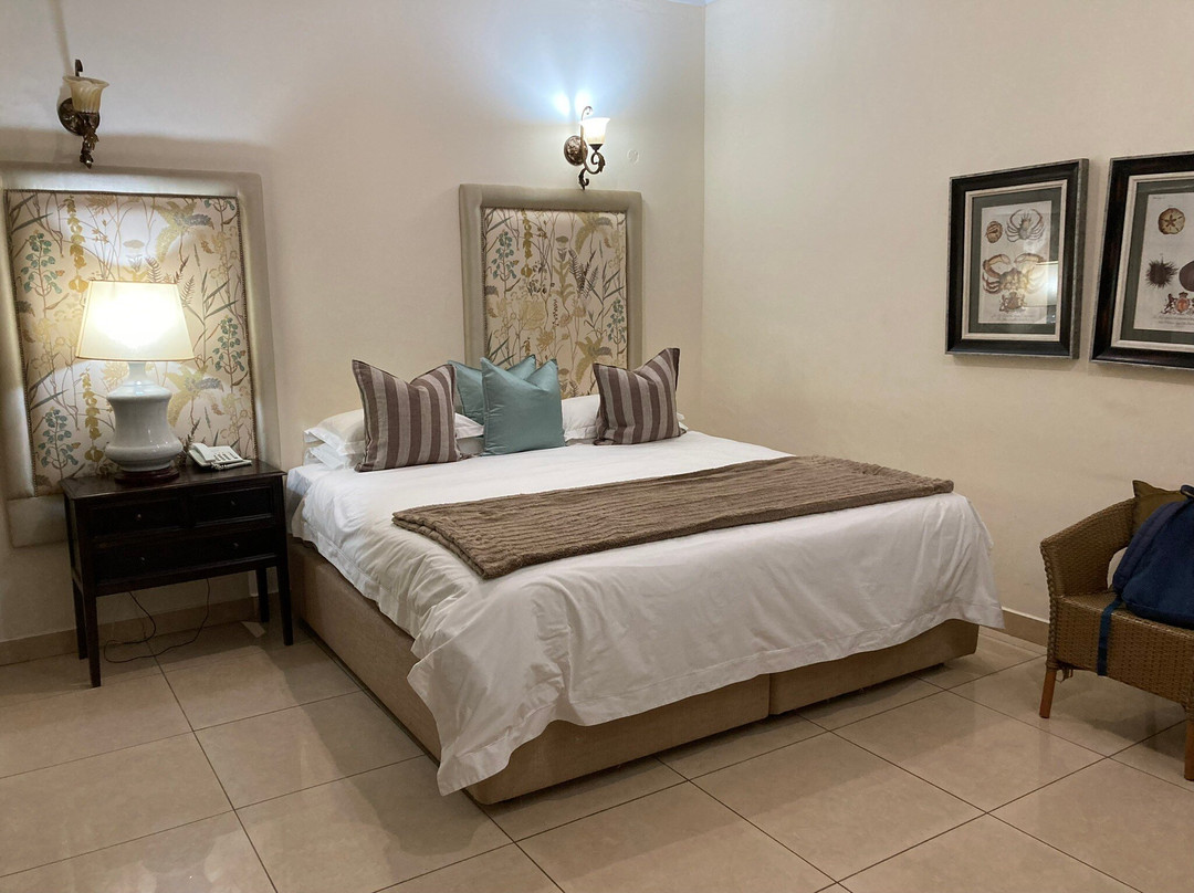 Victoria Falls Deluxe Suites主图