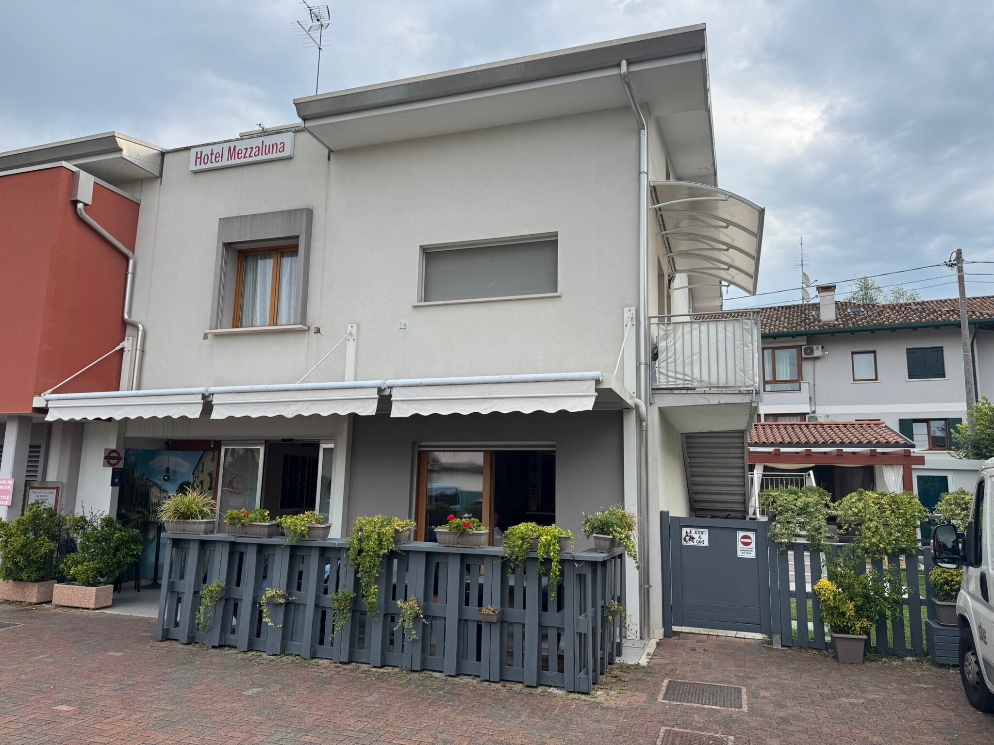 美扎鲁那酒店-官方