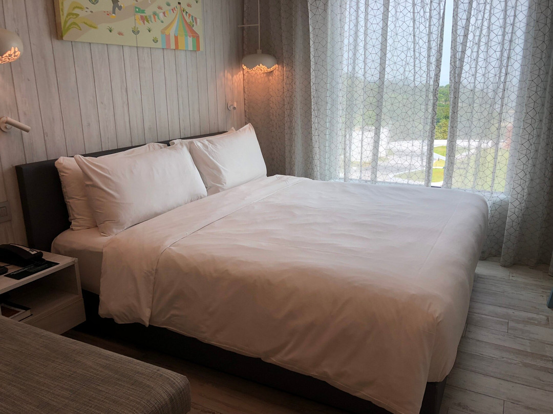 Village Hotel Sentosa by Far East Hospitality主图
