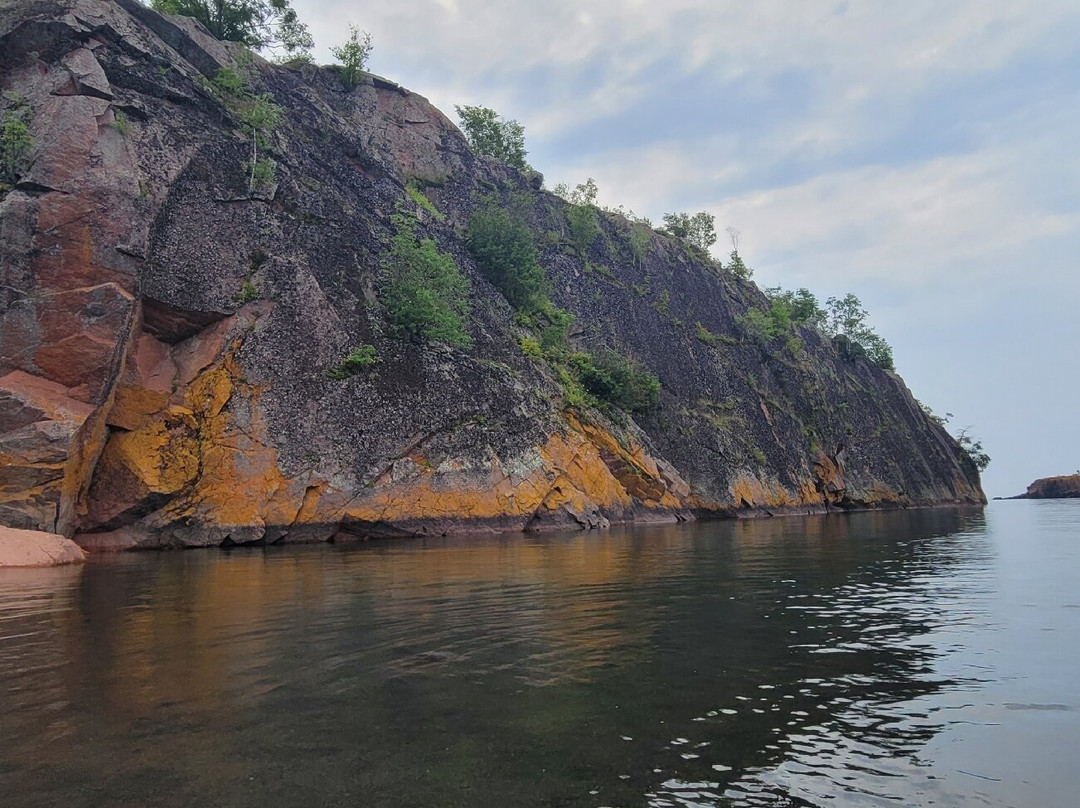 Black Beach-Silver Bay必去景点