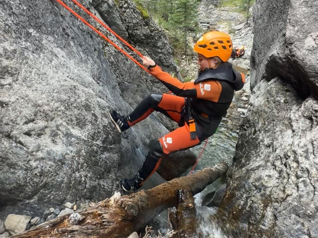Bow Valley Canyon Tour-坎莫尔必去景点