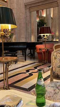 艾薇达宫殿酒店主图