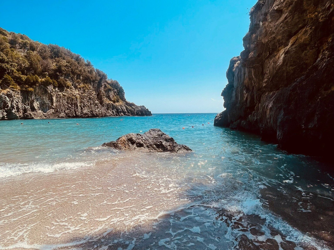 Spiaggia del Pozzallo-Marina di Camerota必去景点