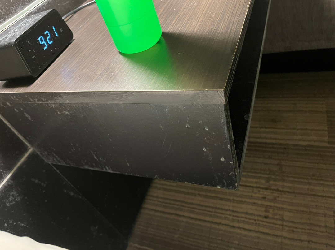 哈迪维尔希尔顿海德快捷假日&套房酒店主图