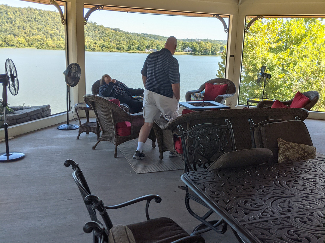 Riverside Inn Bed & Breakfast主图