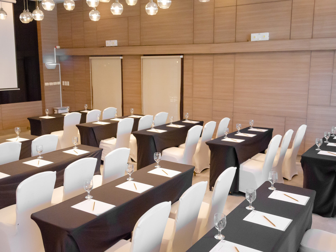 贝尔蒙特马尼拉酒店主图