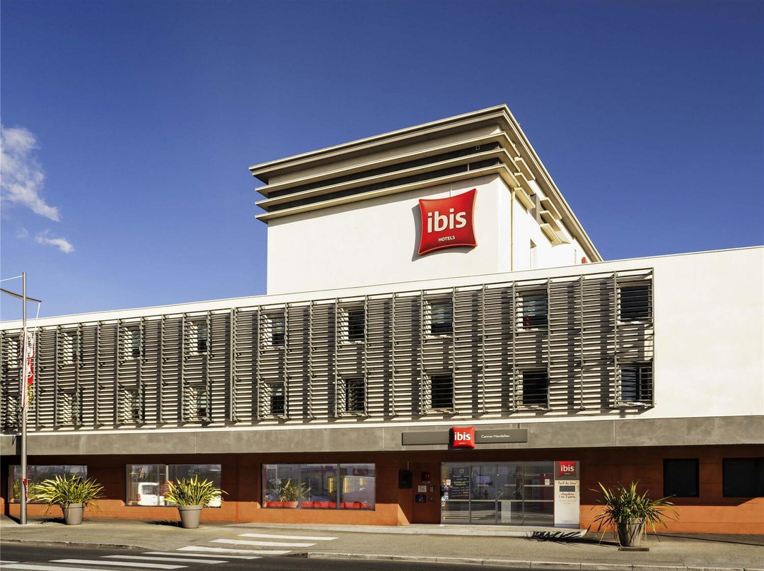 曼德琉-拉-那泡乐酒店住宿-宜必思戛纳曼得里尔酒店