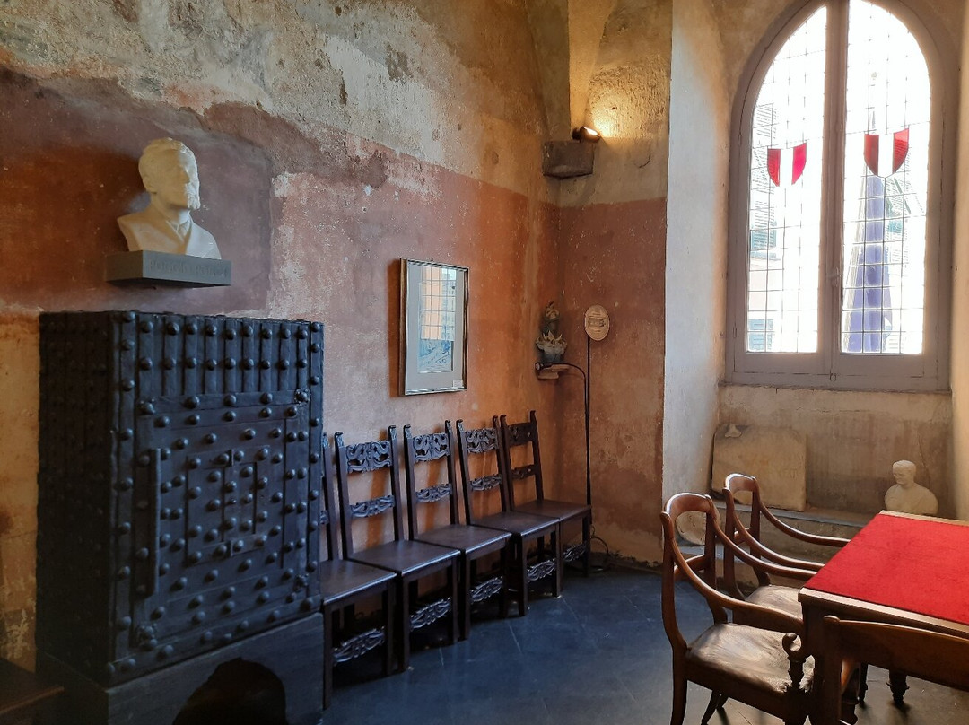 Brandales Tower-萨沃纳必去景点