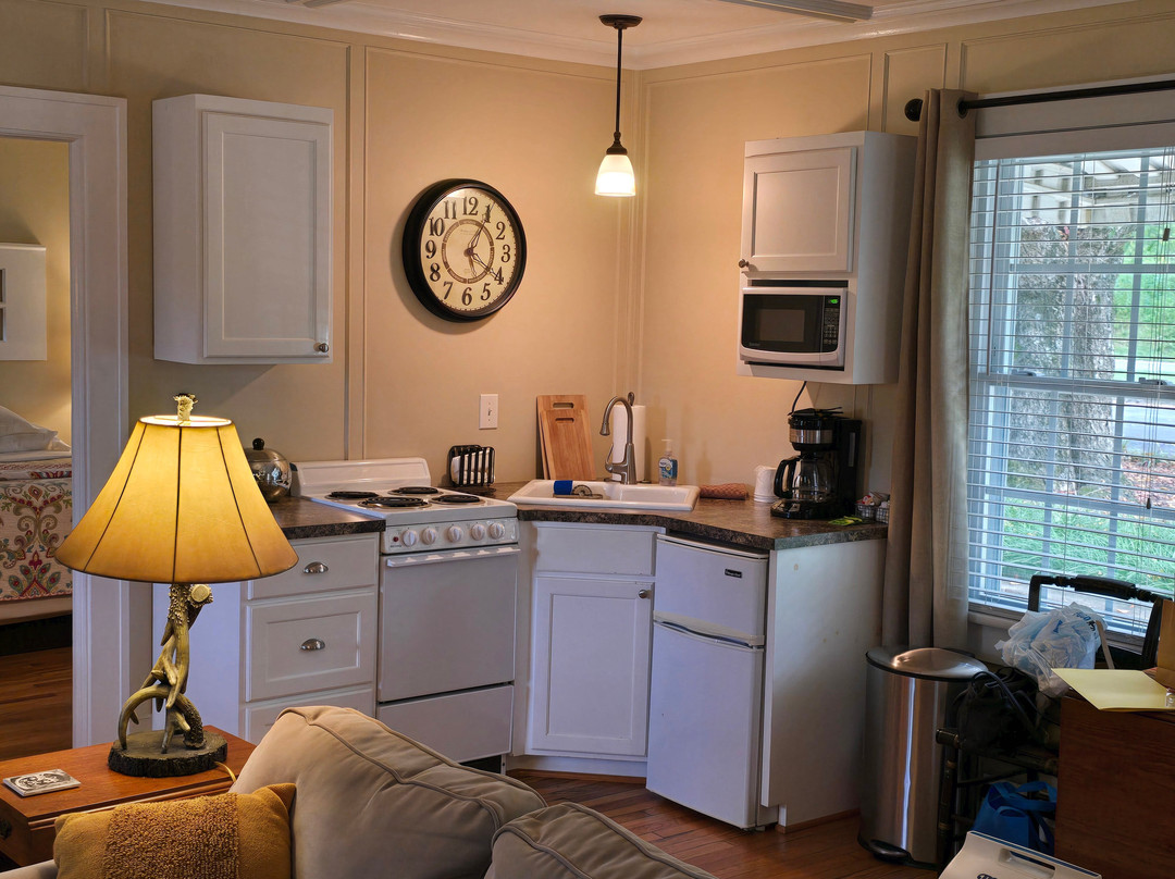 The Pine Tavern Lodge主图