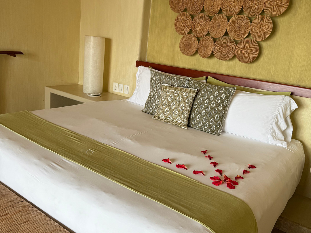 Tentaciones Hotel & Lounge Pool主图