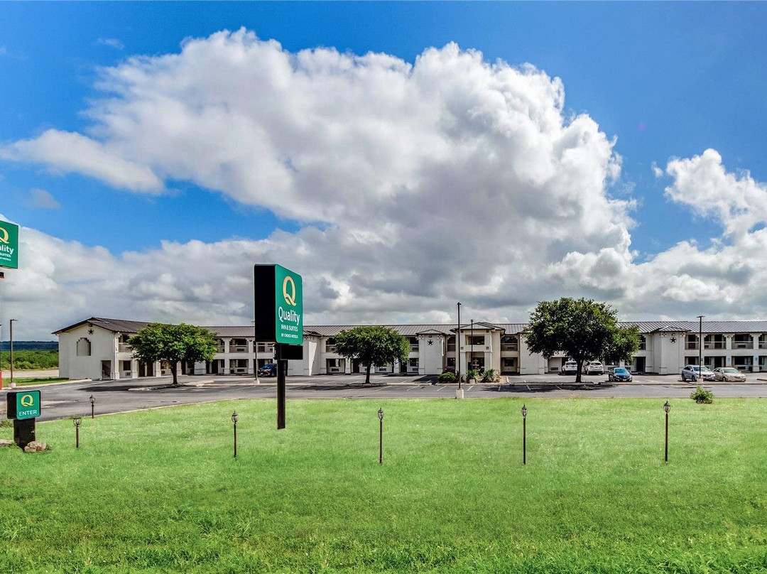 Quality Inn & Suites