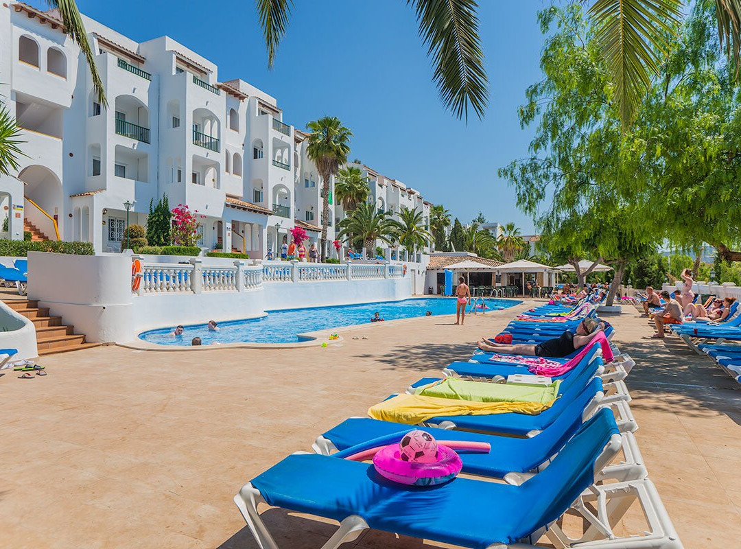 假日中心公寓式酒店主图