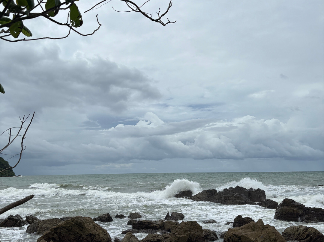 Chedi Klang Nam Viewpoint, Ban Hua Laem-Sanamchai必去景点