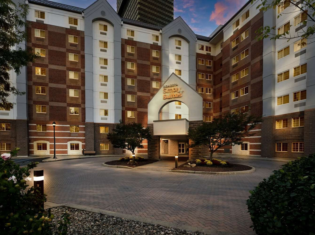 泽西城烛木套房酒店主图