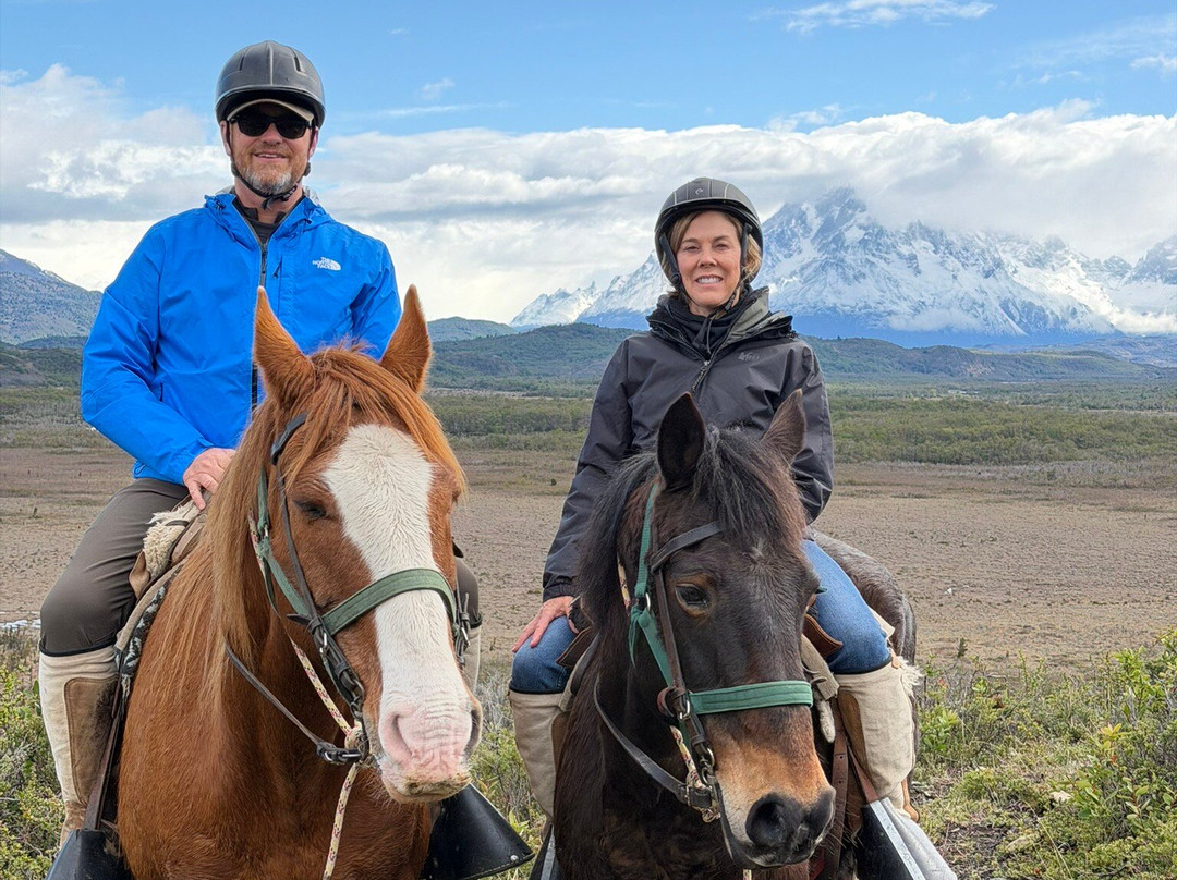 Cimarron Travel - Horse riding & more!-Torres del Paine必去景点