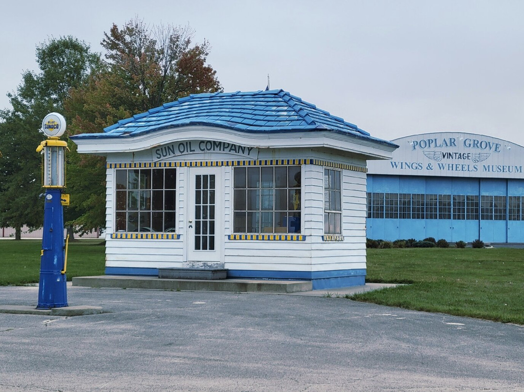 Vintage Wings and Wheels Museum-Poplar Grove必去景点