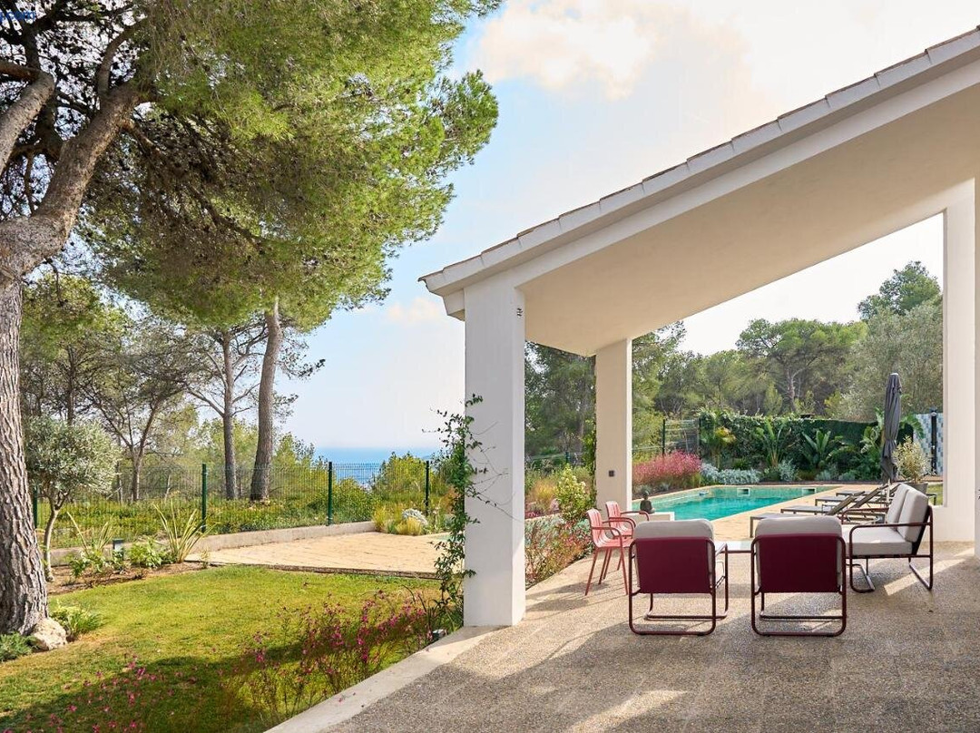 Casa Brisa Boutique Guest House - Gay Men Only