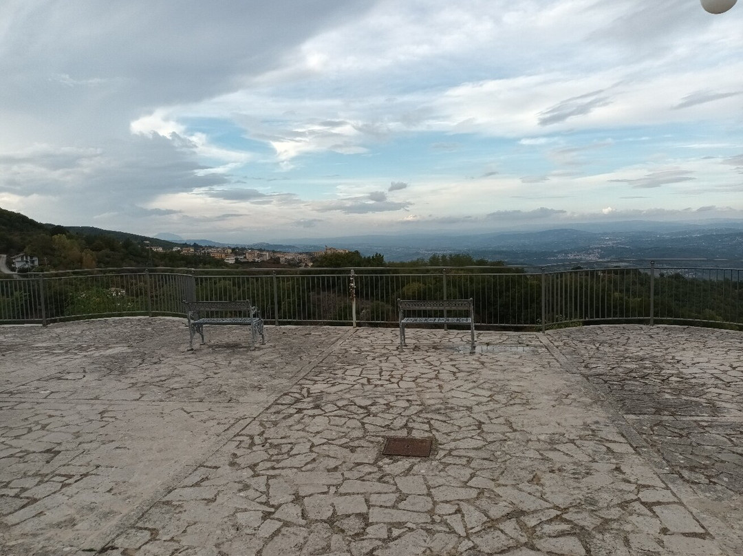 Punto panoramico Montemarano-Montemarano必去景点