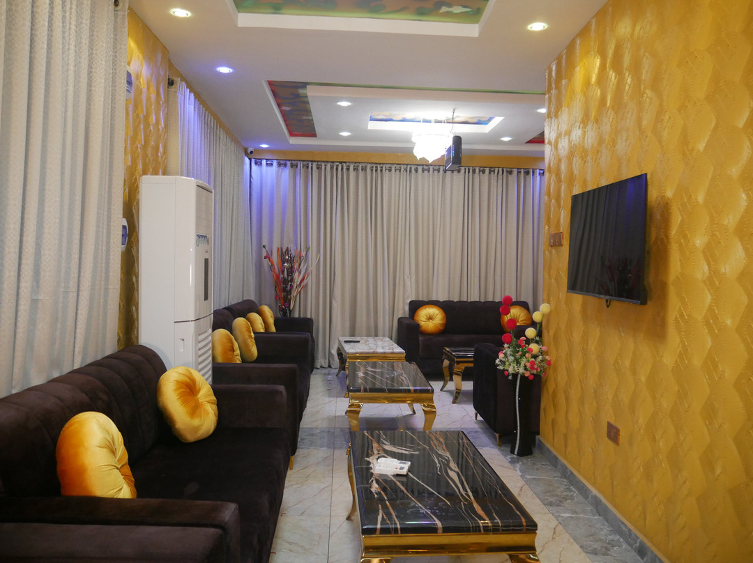 Vicandys Grand Hotel & Suites LTD