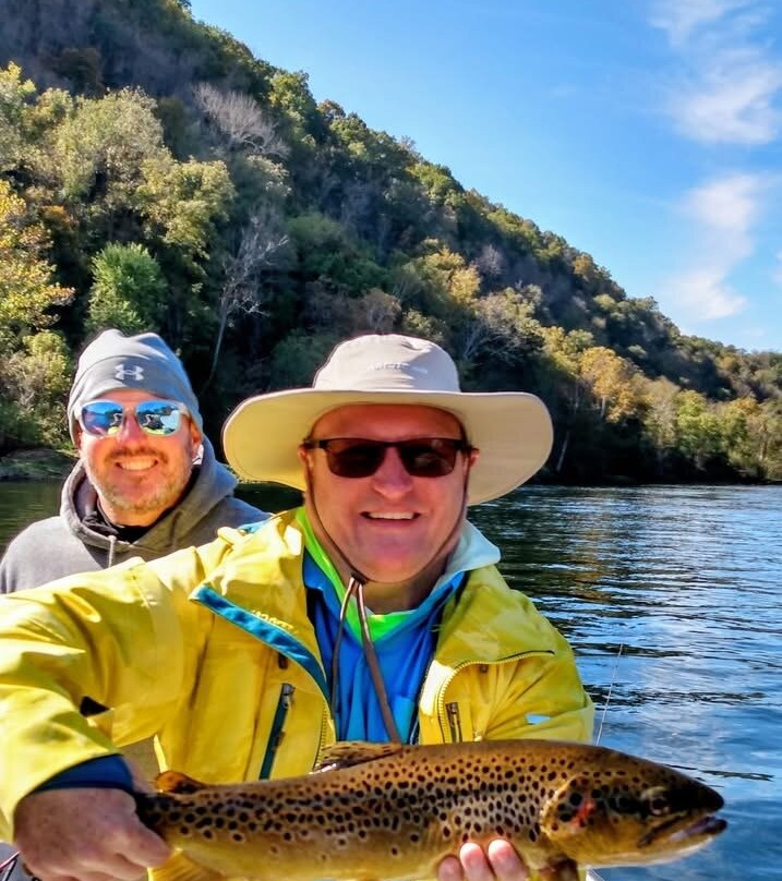 Cox's Guide Service-Bull Shoals必去景点