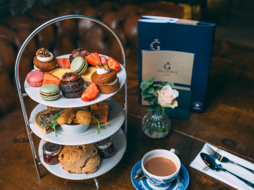 The George Hotel主图