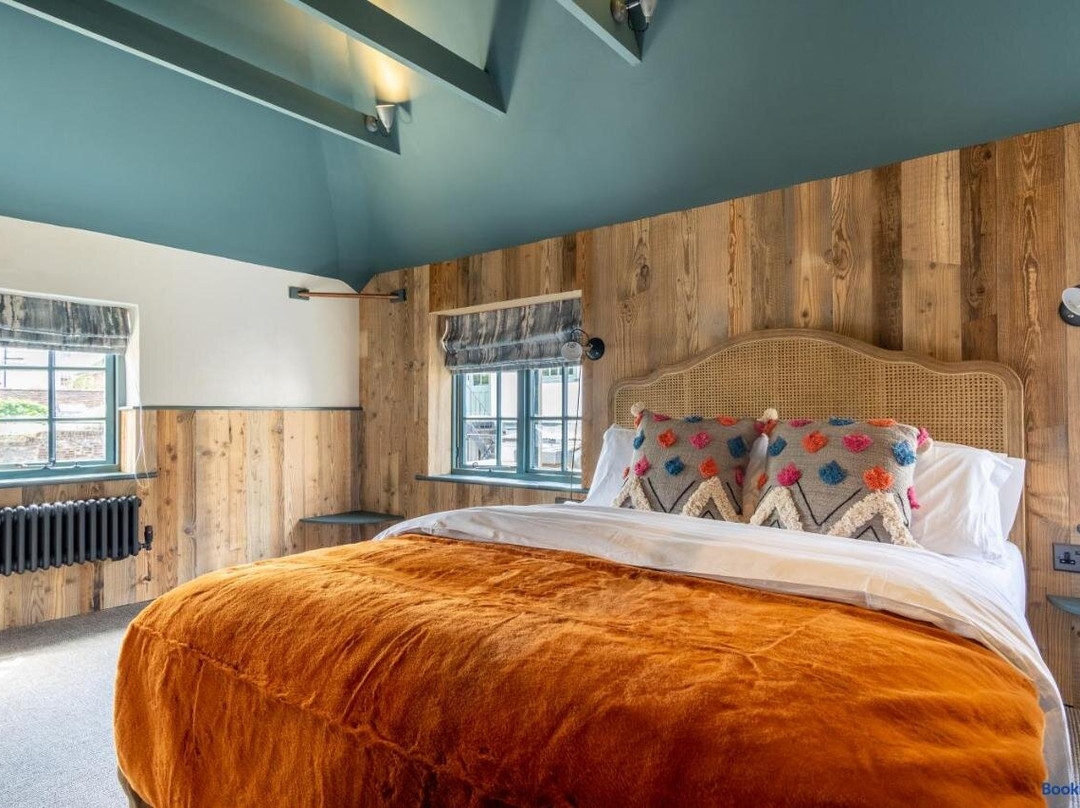 The Farm House主图