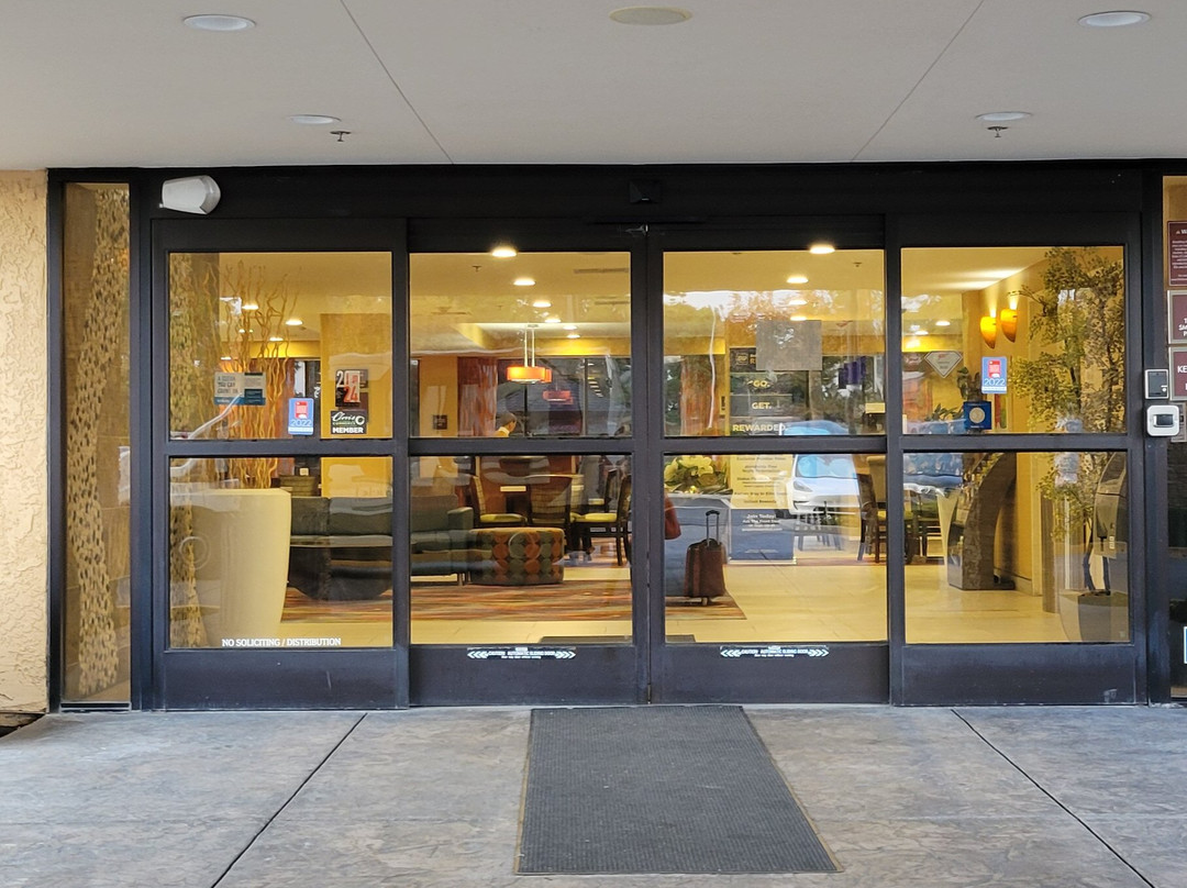 Best Western Plus Fresno Airport Hotel主图