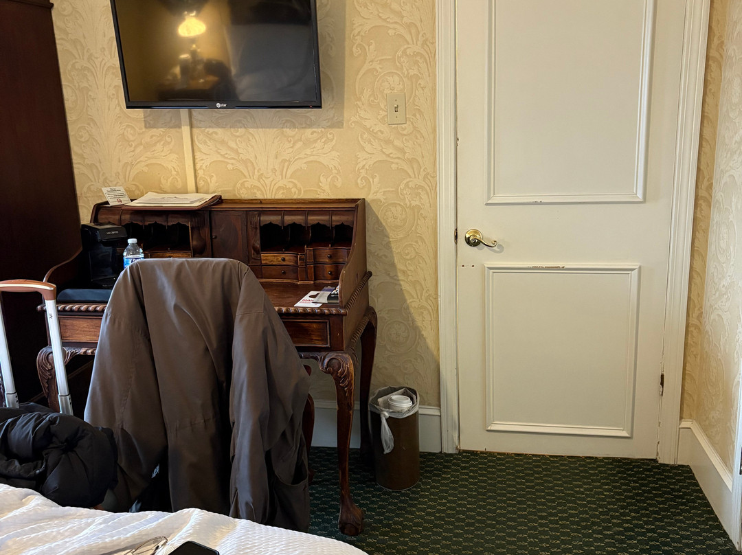 Lafayette Hotel主图