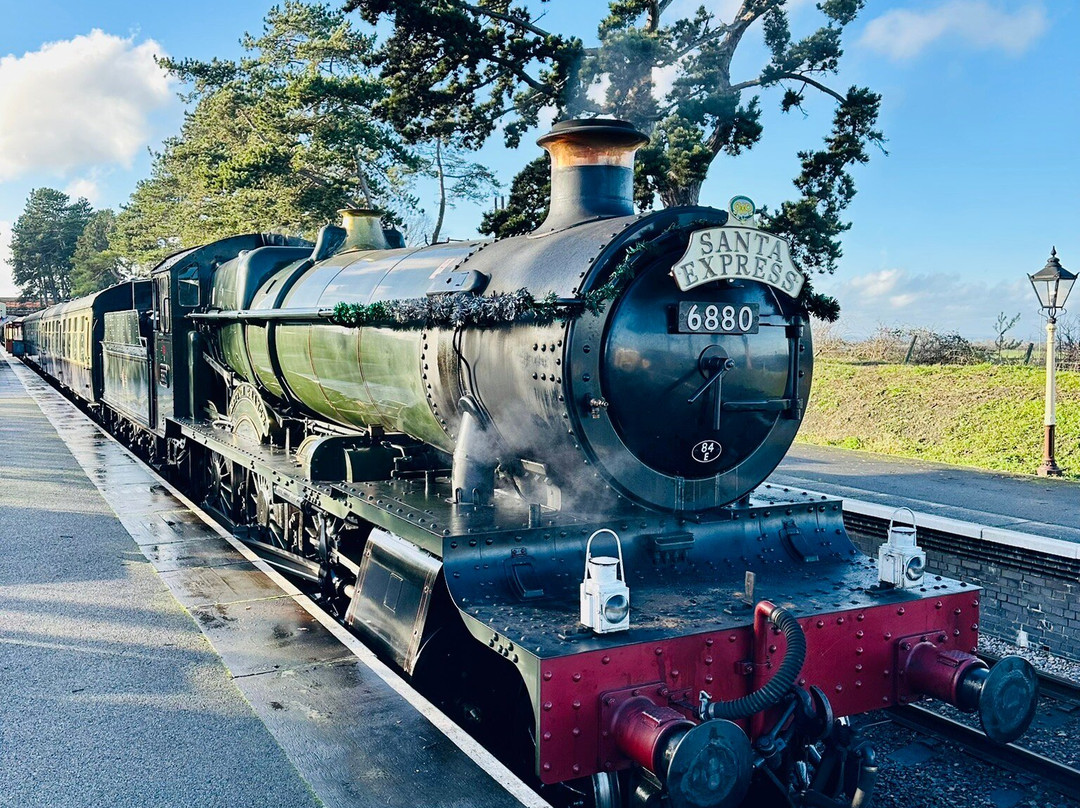 格洛斯特-沃里克铁路-切尔滕纳姆必去景点