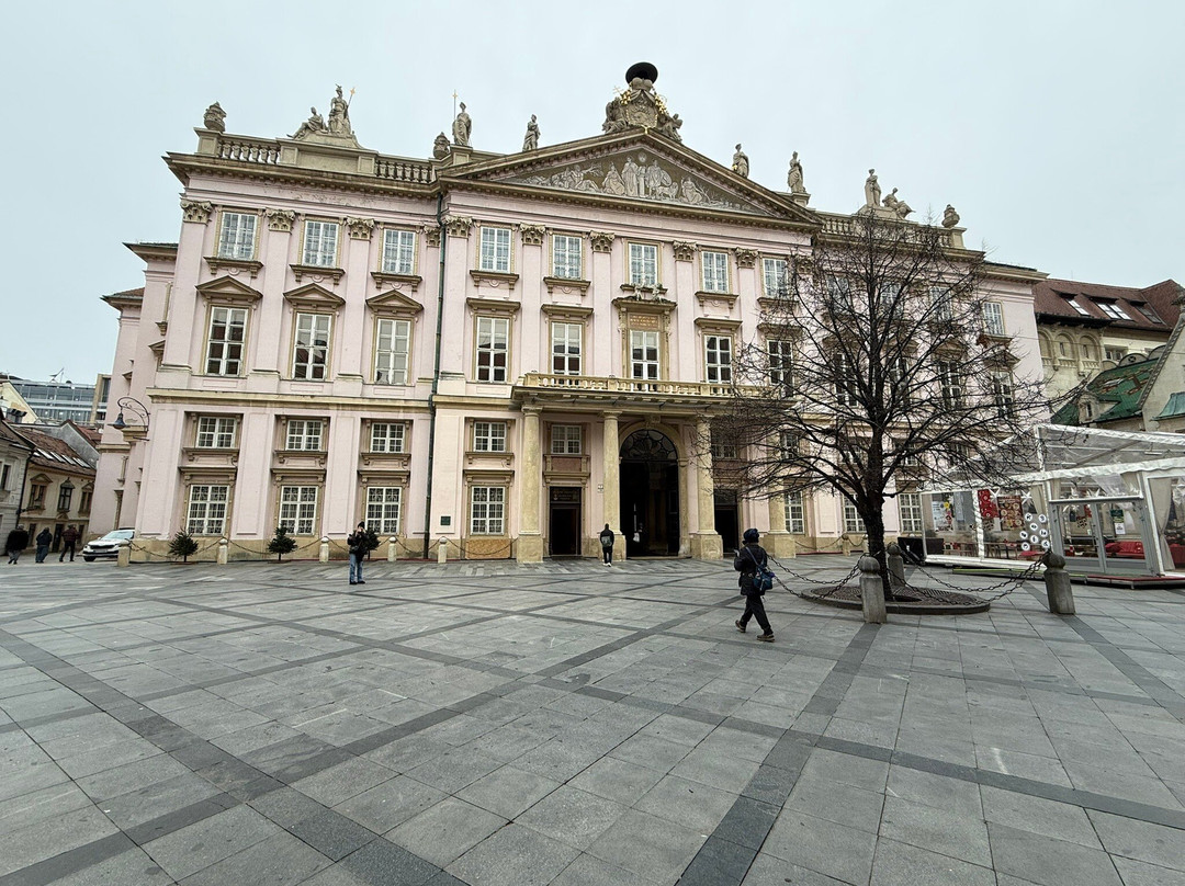 Primates' Palace-布拉迪斯拉发必去景点