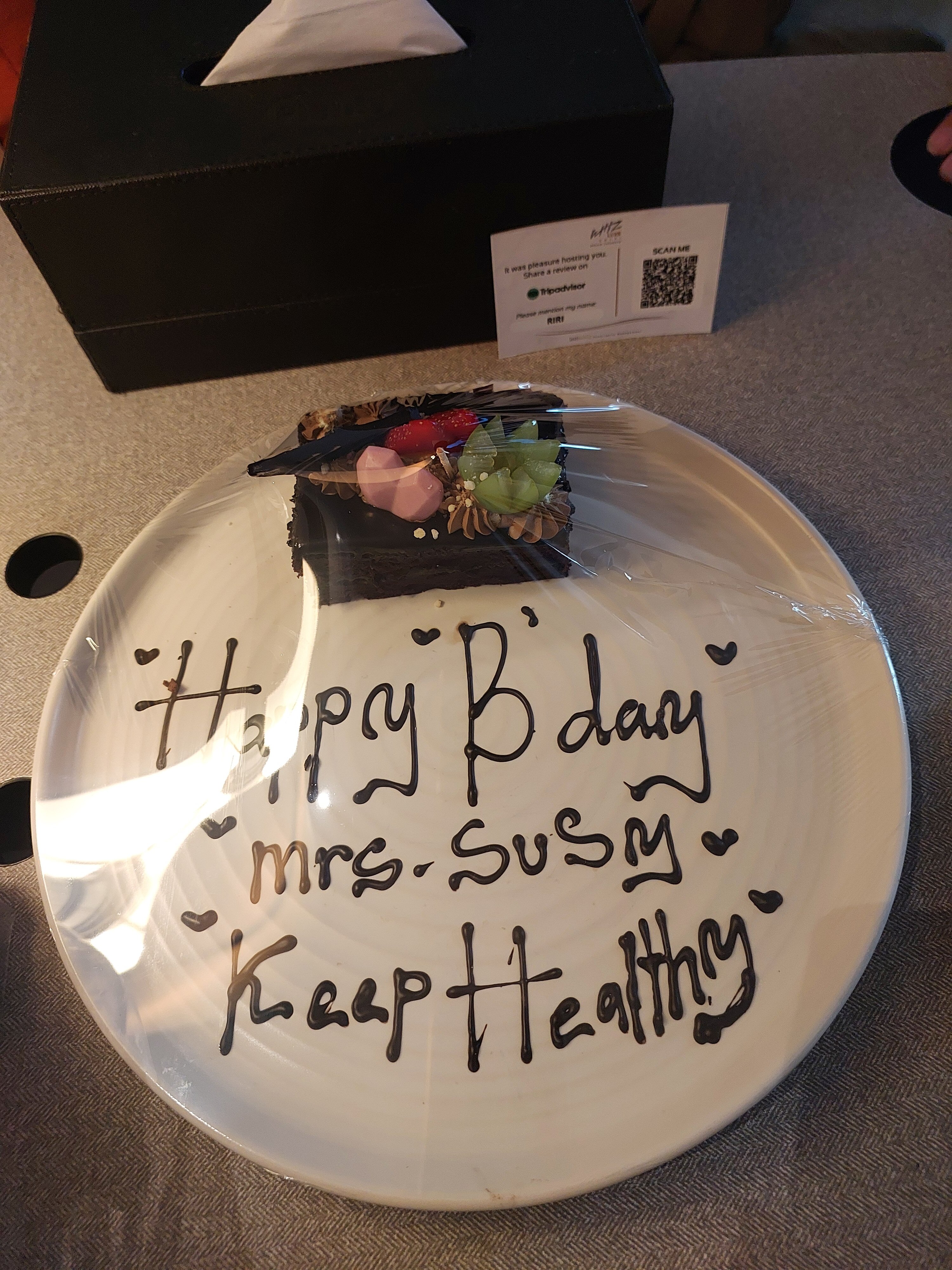 Whiz Luxe Hotel Spazio Surabaya-官方