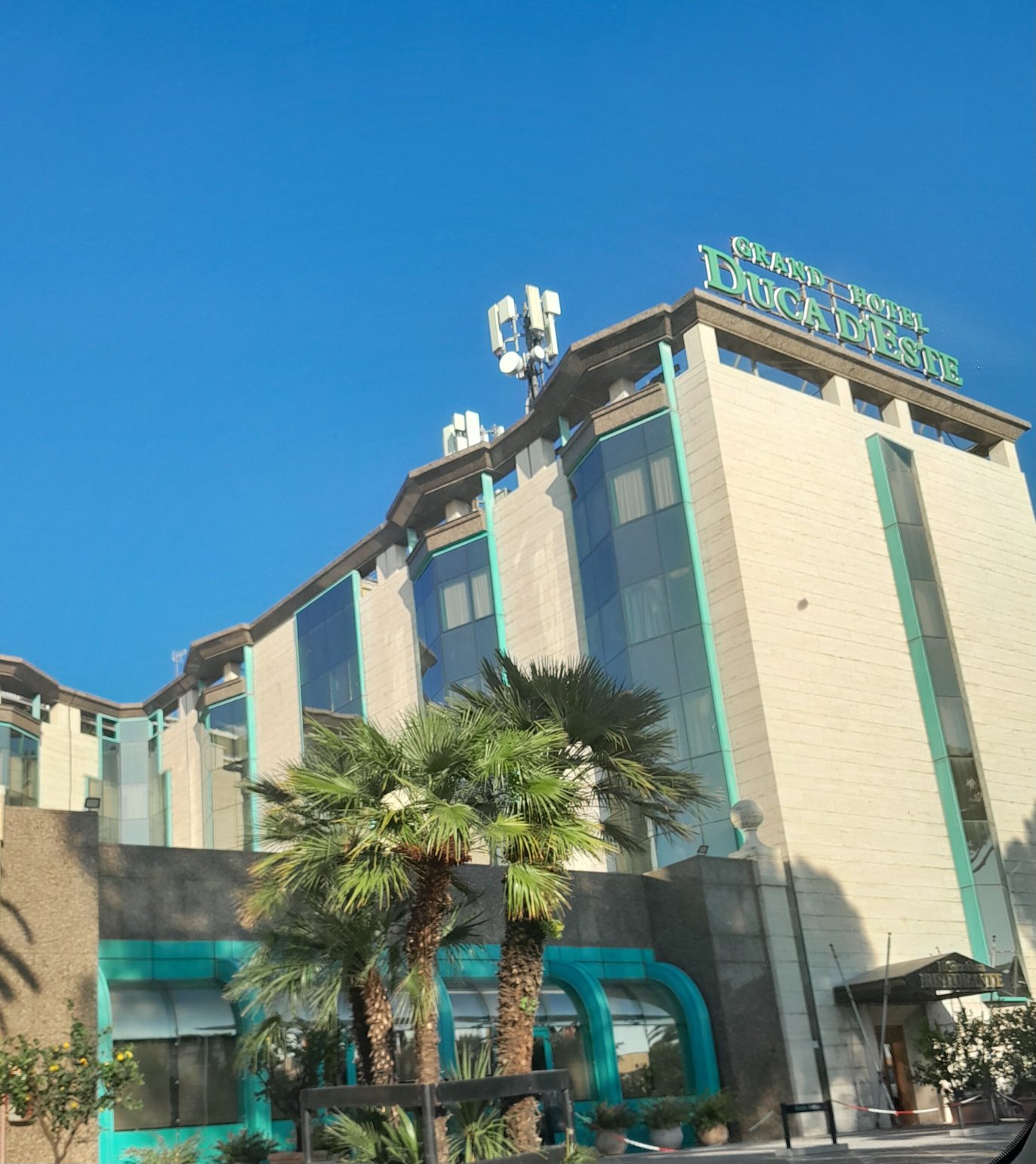 杜卡德斯特大酒店-浴室