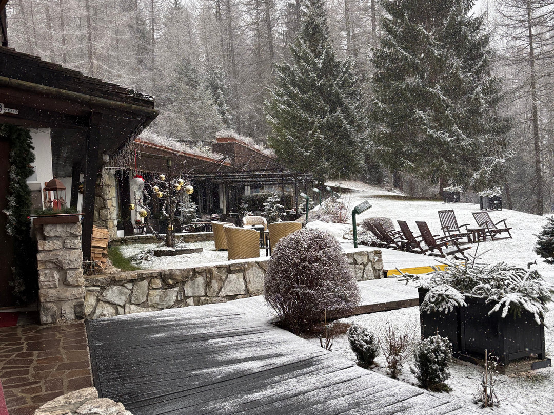 Hotel Mirage Cortina主图