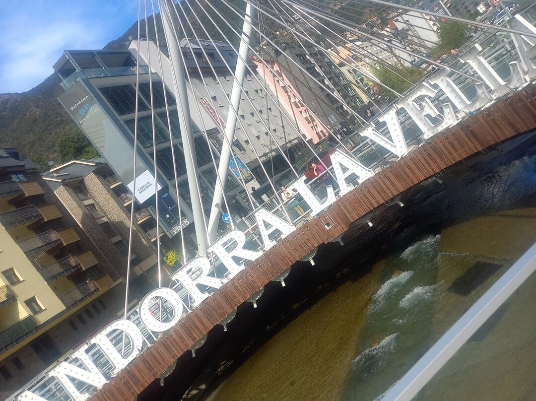 Puente de Paris-安道尔城必去景点