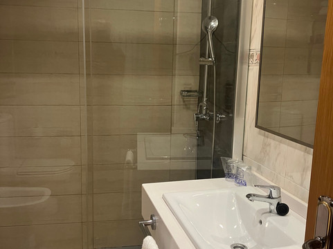 埃尔楚拉酒店主图