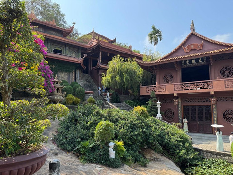 Ms San Tours-朱笃必去景点