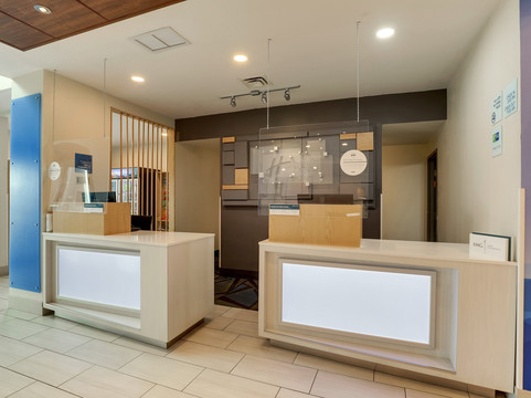 Osseo酒店住宿-Holiday Inn Express & Suites Bryan-Montpelier by IHG