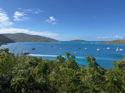 MarineMax Vacations-托土拉必去景点