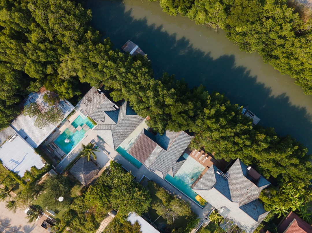 Realrare Phetchaburi Outing Villas