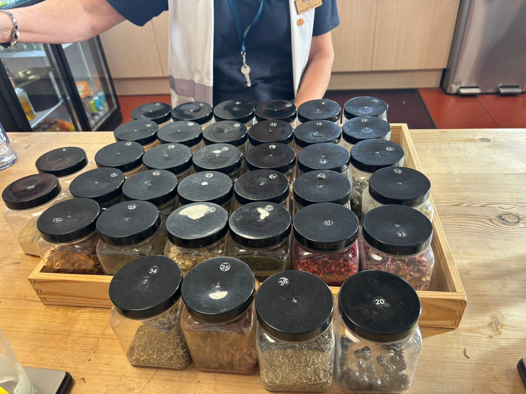 Adnams Distillery Tour-Southwold必去景点