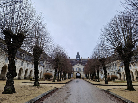 Abbaye de Clairvaux-Ville-Sous-La-Ferte必去景点